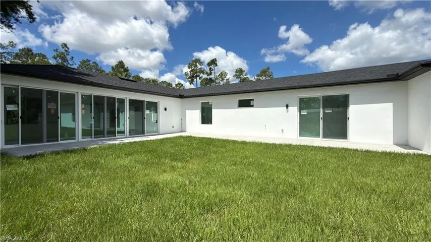 2931 16th Ave Ne, Naples, Florida 34120
