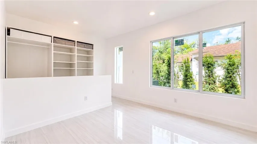 2931 16th Ave Ne, Naples, Florida 34120