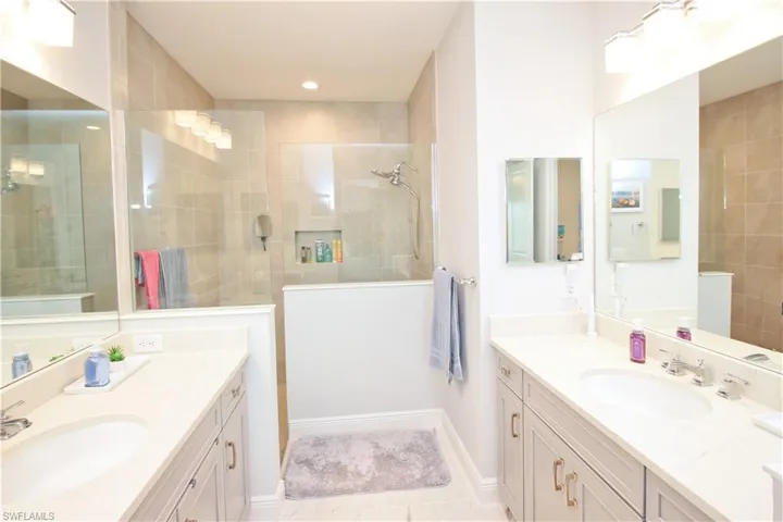 En Suite Bathroom with Double Sinks