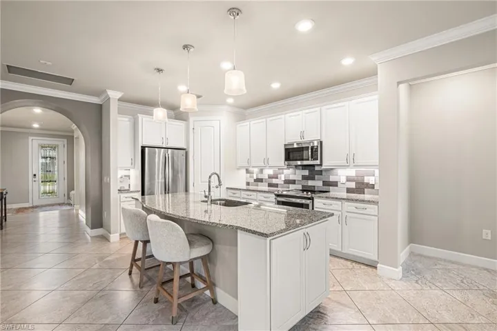 9205 Bexley Dr, Fort Myers, Florida 33967