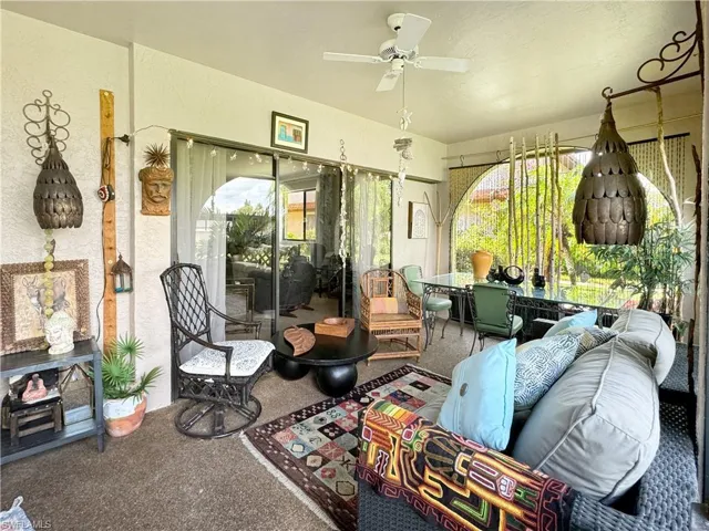 Screen Lanai, Entry.