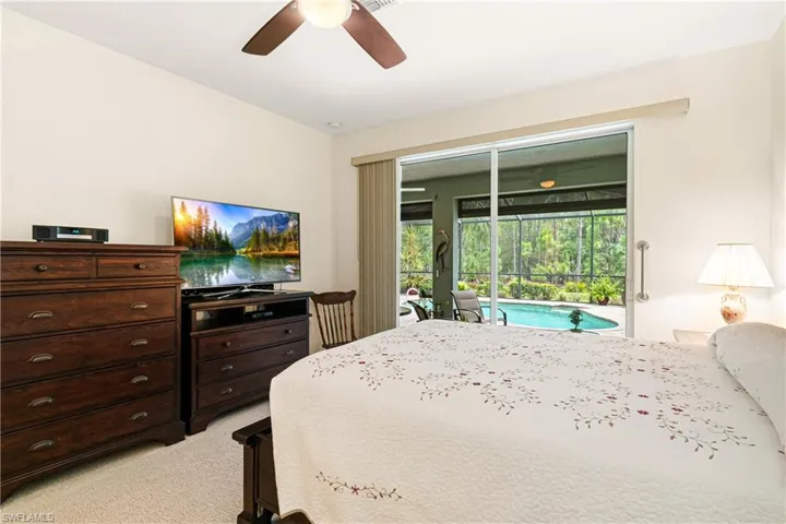 MASTER BATHROOM WITH WALK-IN GLASS SHOWER, DOUBLE VANITY SINKS & LARGE CLOSET.