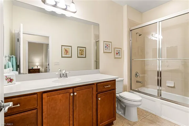 GUEST BATHROOM WITH SHOWER/SOAKING TUB COMBO FOR FAMILY & FRIENDS TO ENJOY!