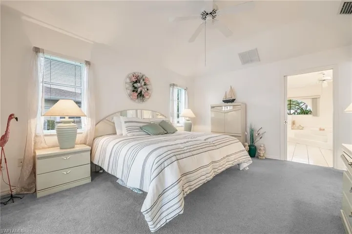 Carpet is digitally altered to gray for buyer vision. True carpet color is green!