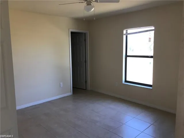 1020 Se 24th Ave, Cape Coral, Florida 33990