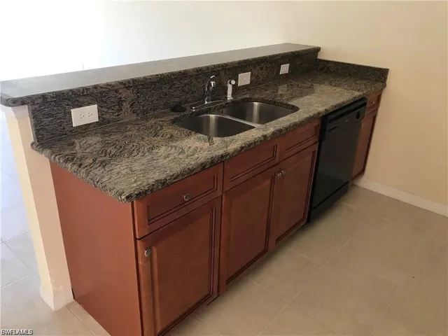 1020 Se 24th Ave, Cape Coral, Florida 33990