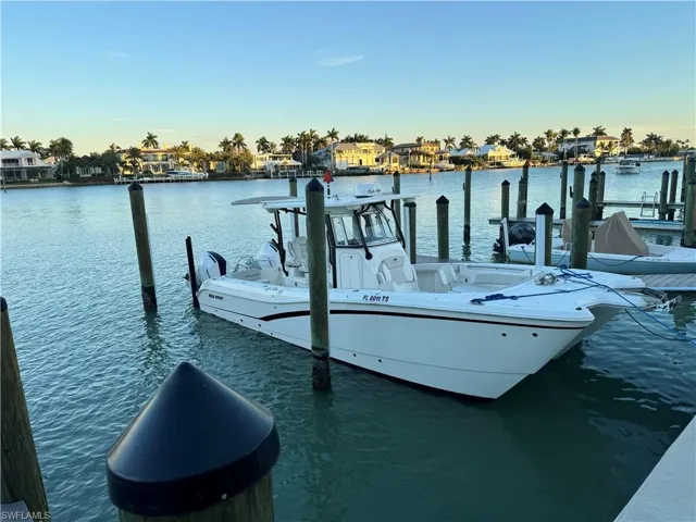 2500  Gulf Shore N BLVD, Naples, FL 34103