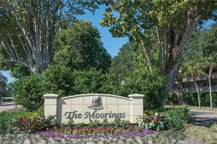 2500  Gulf Shore N BLVD, Naples, FL 34103