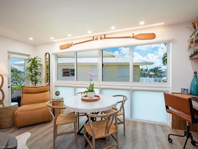 2500  Gulf Shore N BLVD, Naples, FL 34103