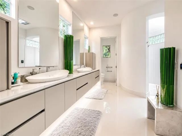 27281  Tennessee  ST, Bonita Springs, FL 34135