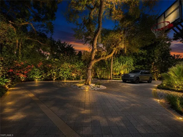 27281  Tennessee  ST, Bonita Springs, FL 34135