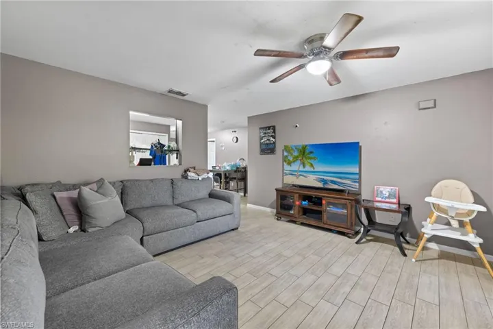 5315 27th St Sw, Lehigh Acres Fl 33973