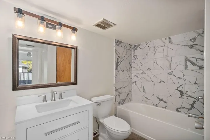 1849  Maravilla  AVE, Fort Myers, FL 33901