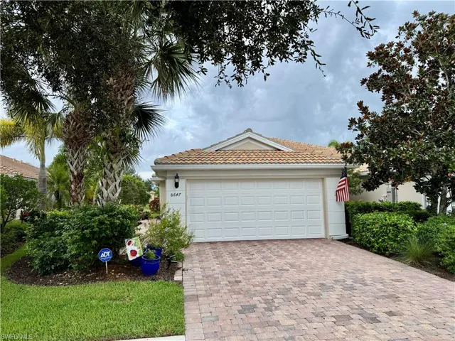 8647 Genova Ct, Naples, Florida 34114