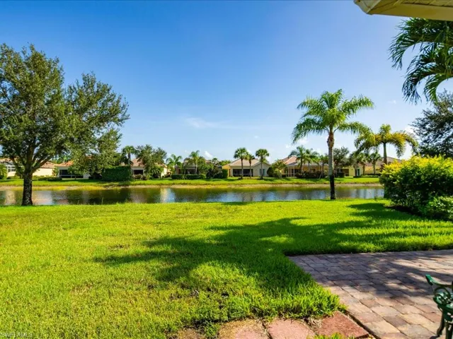 8647 Genova Ct, Naples, Florida 34114