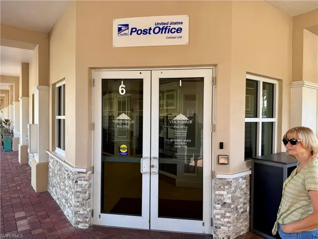 8647 Genova Ct, Naples, Florida 34114