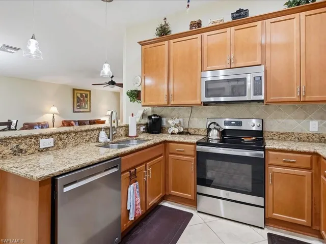 8647 Genova Ct, Naples, Florida 34114