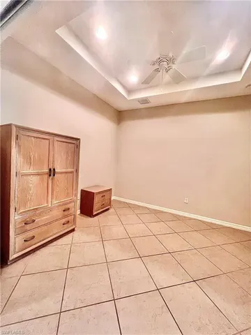 Large Room for Office/Den/or Even Pool Table/Game Room