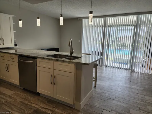330 Tudor DR # 106, CAPE CORAL FL 33904