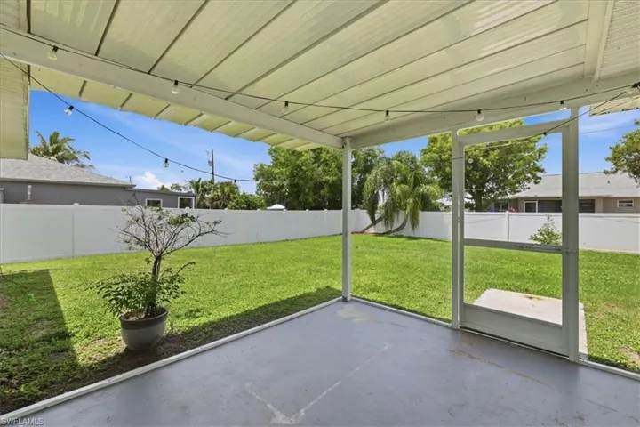 3432 Sw 14th Pl, Cape Coral, Florida 33914