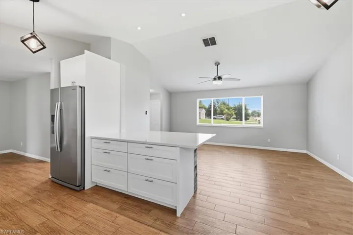 3432 Sw 14th Pl, Cape Coral, Florida 33914