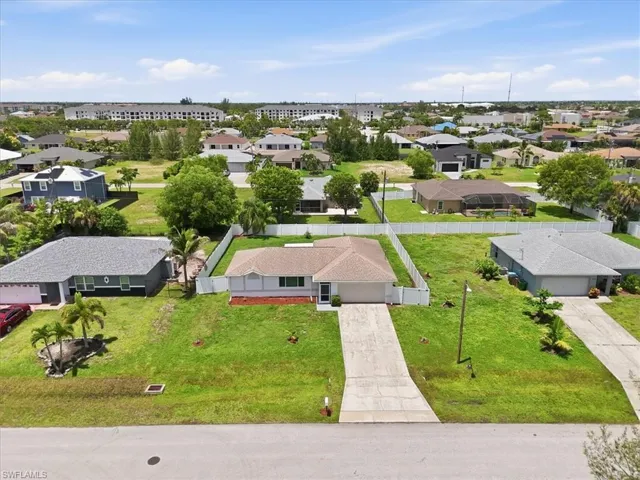 3432 Sw 14th Pl, Cape Coral, Florida 33914
