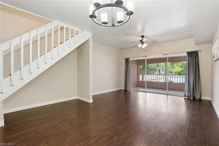 1096  Woodshire  LN, Naples, FL 34105