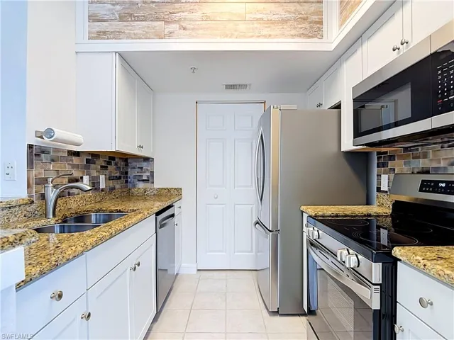 15625 Ocean Walk Cir 206, Fort Myers, Florida 33908