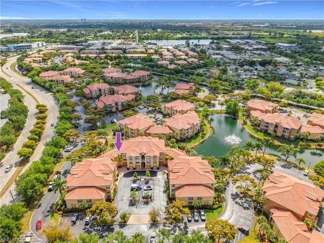 Perfect location in the Fort Myers area. Close to everything!