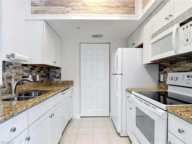15625  Ocean Walk  CIR, Fort Myers, FL 33908