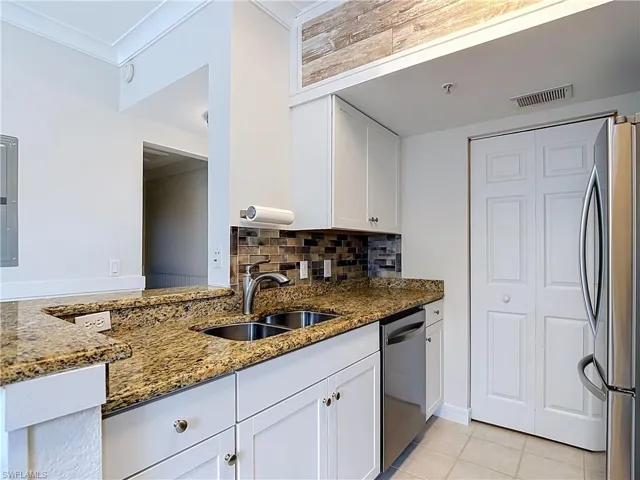 15625 Ocean Walk Cir 206, Fort Myers, Florida 33908