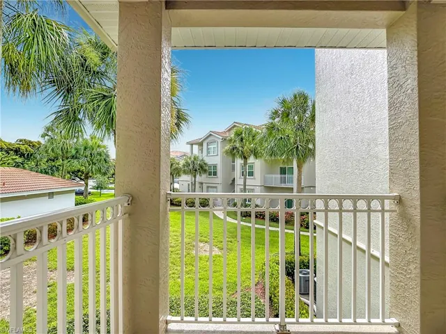 15625 Ocean Walk Cir 206, Fort Myers, Florida 33908