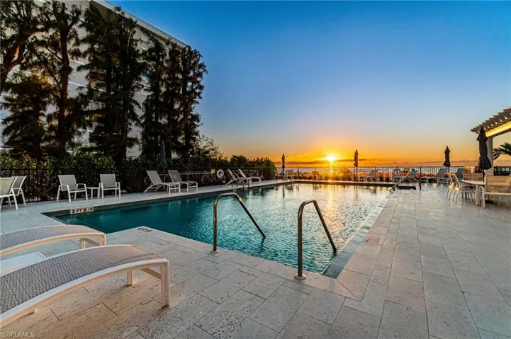 3483  Gulf Shore N BLVD, Naples, FL 34103