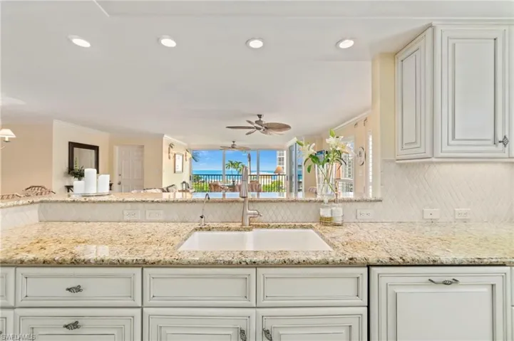 3483  Gulf Shore N BLVD, Naples, FL 34103