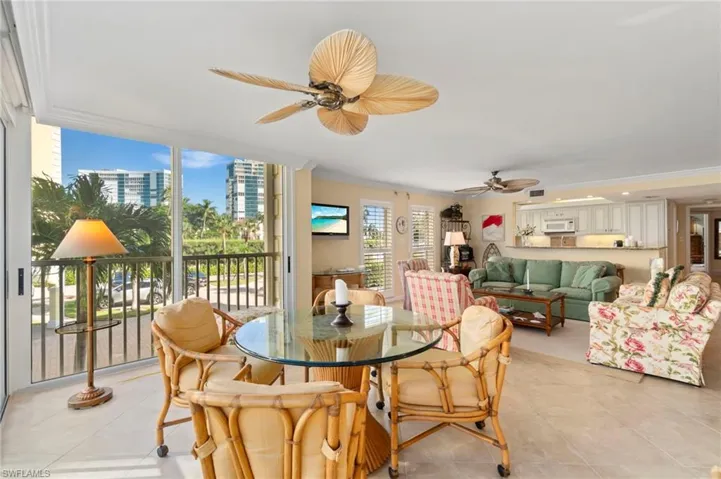 End unit with terrific natural light!