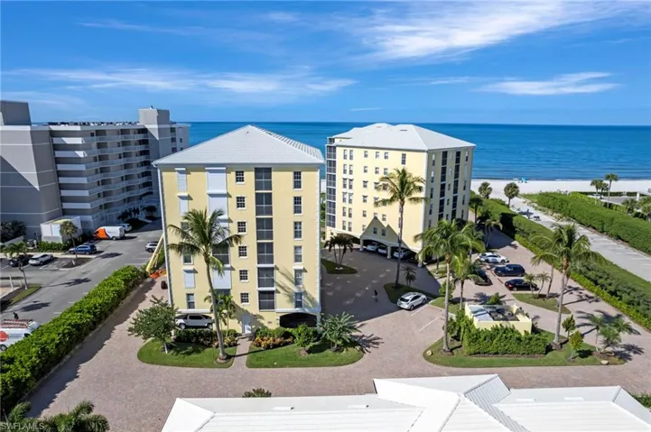 3483  Gulf Shore N BLVD, Naples, FL 34103