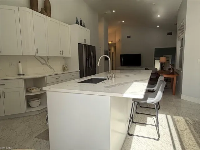 5950  Almaden  DR, Naples, FL 34119