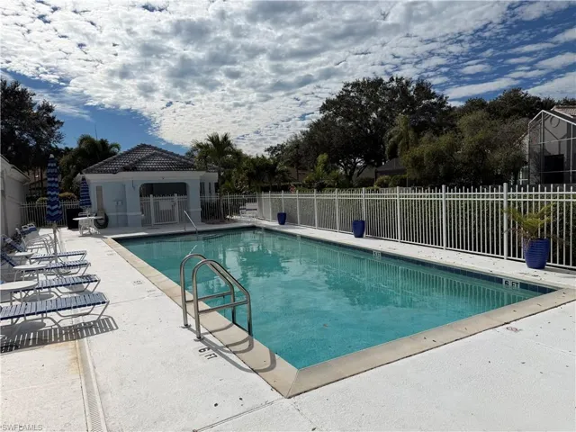 5950  Almaden  DR, Naples, FL 34119