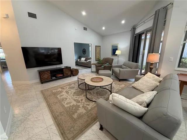 5950  Almaden  DR, Naples, FL 34119