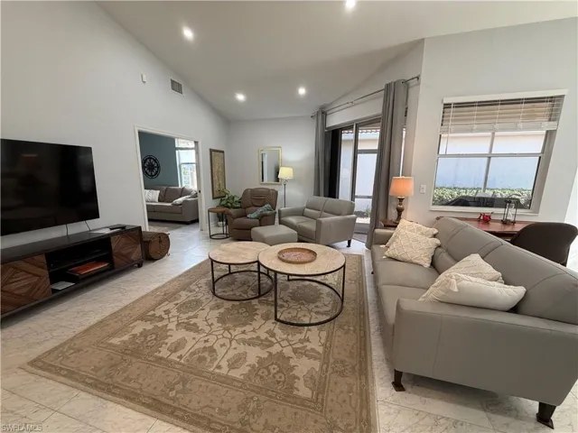 5950  Almaden  DR, Naples, FL 34119