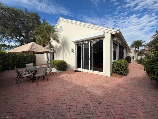 5950  Almaden  DR, Naples, FL 34119