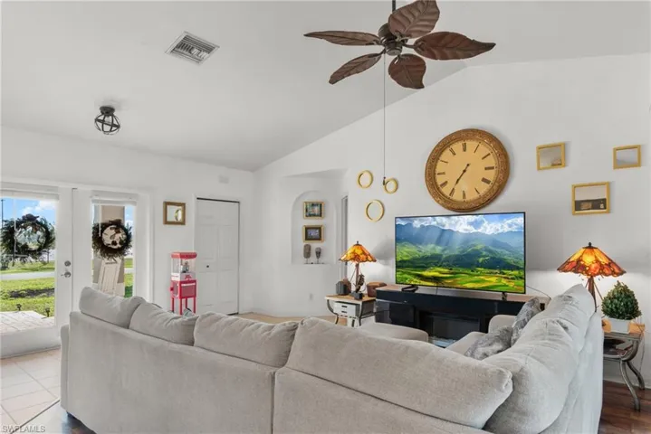 125 Sw 22nd Ter, Cape Coral Fl 33991