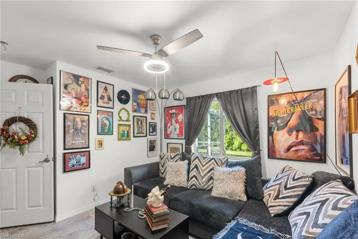 125 Sw 22nd Ter, Cape Coral Fl 33991