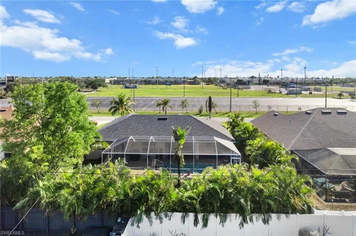 125 Sw 22nd Ter, Cape Coral Fl 33991