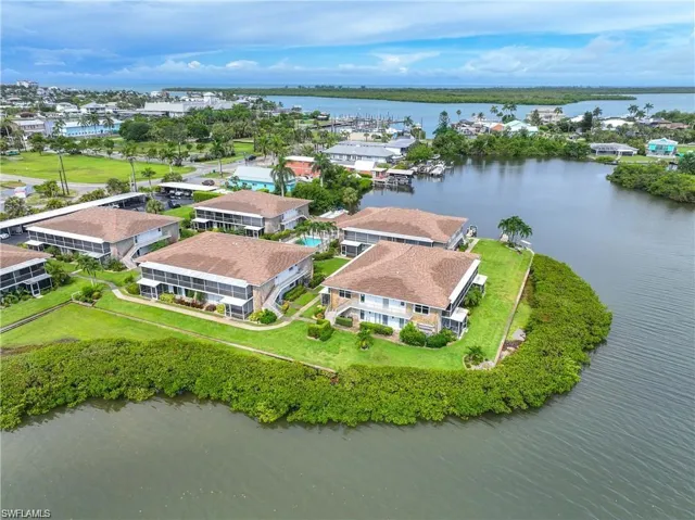 330 Kon Tiki Dr C7, Naples, Florida 34113
