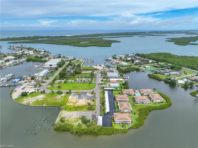 330 Kon Tiki Dr C7, Naples, Florida 34113