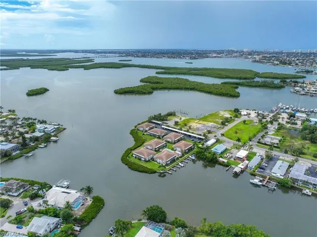 330 Kon Tiki Dr C7, Naples, Florida 34113