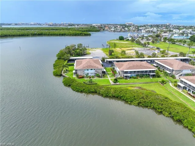 330 Kon Tiki Dr C7, Naples, Florida 34113