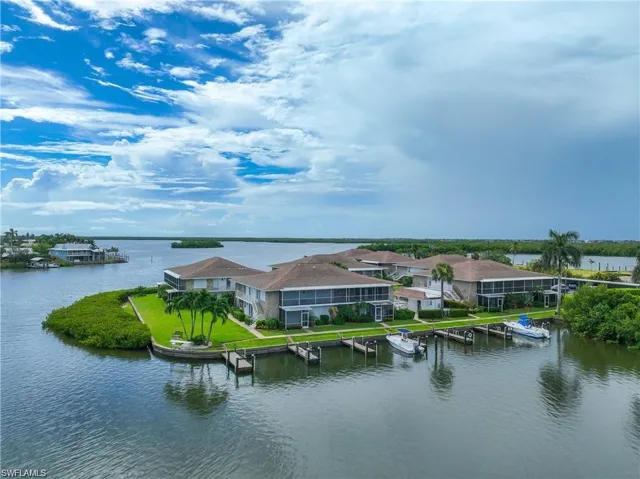 330 Kon Tiki Dr C7, Naples, Florida 34113