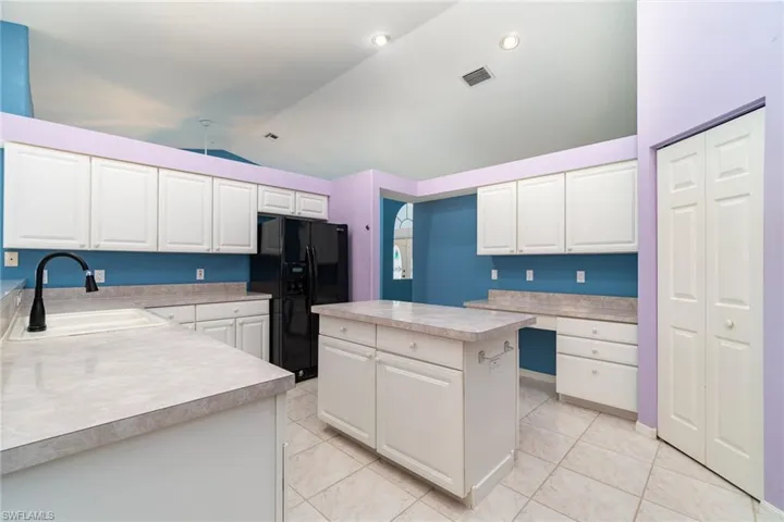 Spacious kitchen